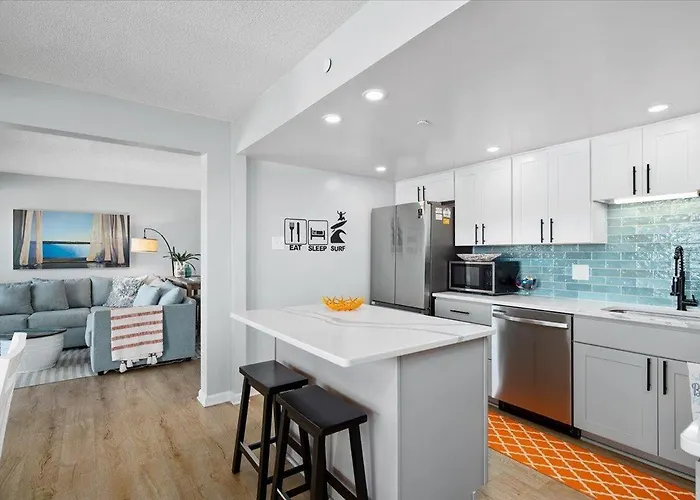 Holiday home Stunning 2 Bedroom Side Ocean Front In 9400